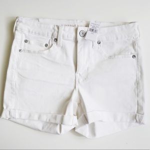 AEO White Low Rise Midi Shorts Size 8